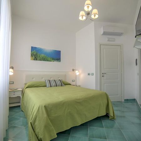 B&B Amalba Maiori Bilik gambar